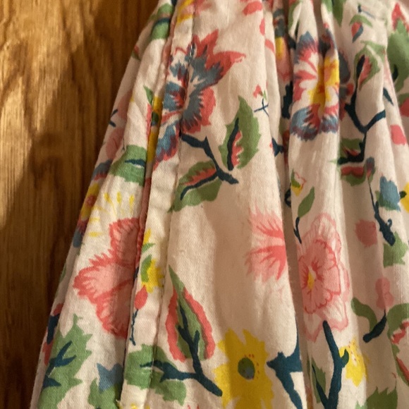 Vintage floral skirt from Putumayo. Very trendy floral 🌸 print for summer. - Picture 4 of 6